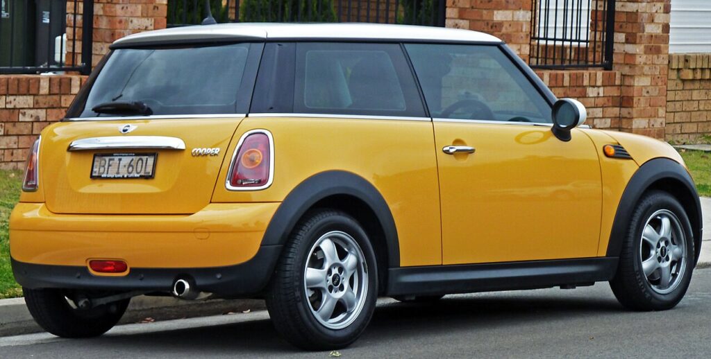 Mini Cooper hatchback - koszty napraw