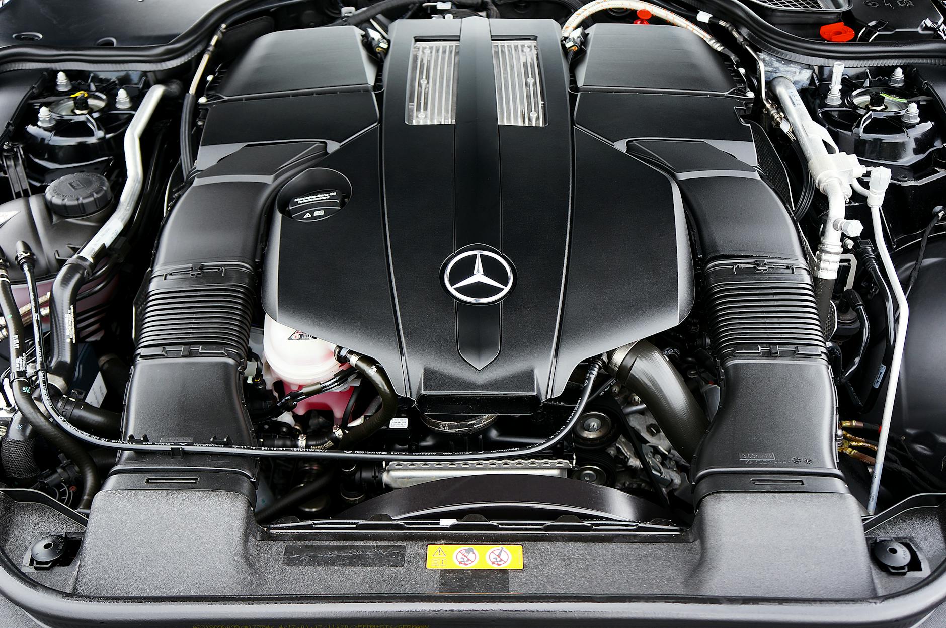 Naprawa alternatora Mercedes-Benz â€“ cennik 2026 - kosztserwisu.pl