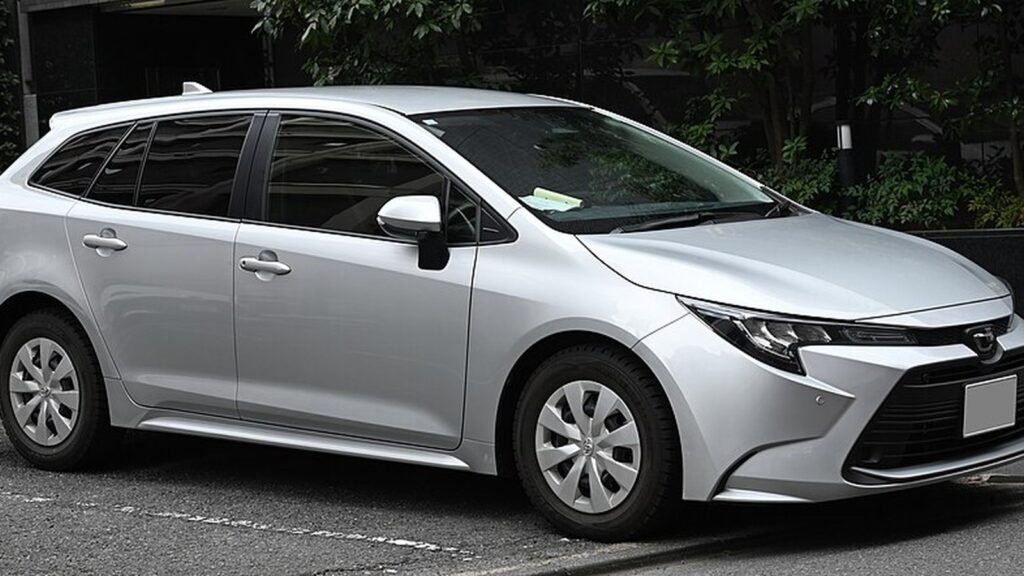 Toyota Corolla E210